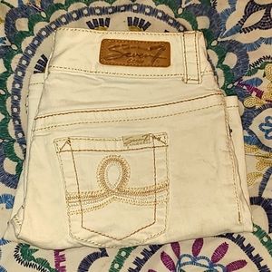 Seven] Sz. 2 white/eggshell shorts.